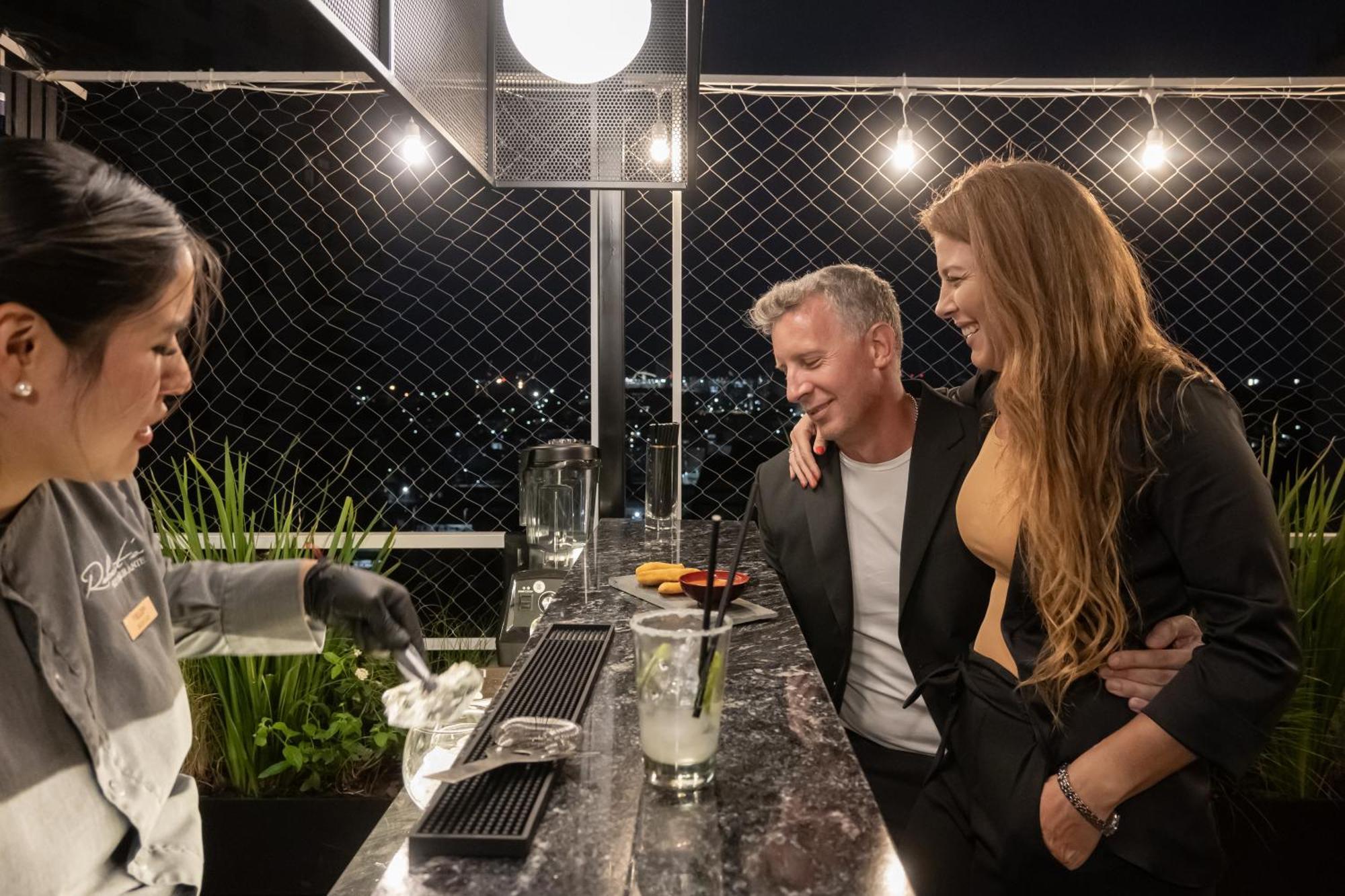 Feir'S Park Hotel & Rooftop Buenos Aires Exterior photo The bar at the 101 Skybar